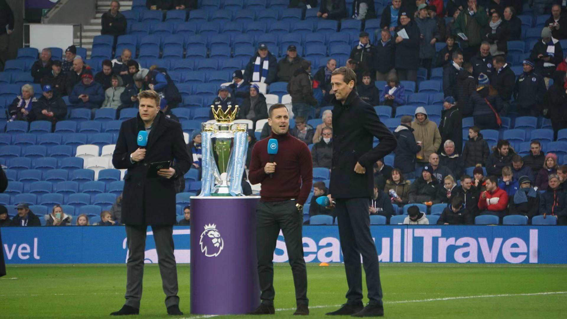 韦世豪将其 韦世豪将其